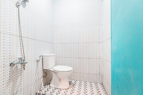 OYO Living 1756 Amira Guest House