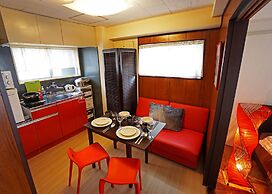 Yokohama Classic Apartment