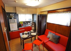 Yokohama Classic Apartment