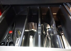 Yokohama Classic Apartment