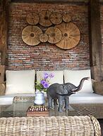 On The Mekong Resort