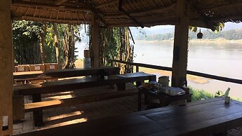 On The Mekong Resort