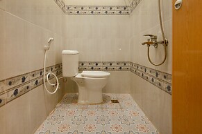 OYO Living 1332 Almonsari Residence