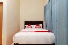 OYO Living 1332 Almonsari Residence