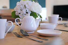 HOTALU Universal Vacation Kan