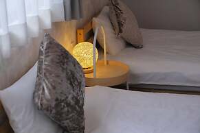 HOTALU Universal Vacation Kan