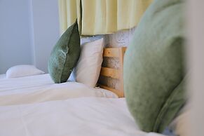 HOTALU Universal Vacation Kan