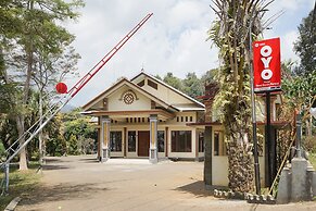 OYO 1483 Hotel Bumi Bermi Permai