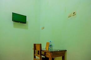 Super OYO 1759 Family Residence