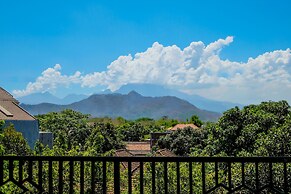 Super OYO 1759 Family Residence