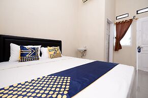 SPOT ON 2027 Putri Guest House Syariah