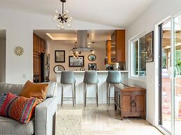 Modern Loma Vista