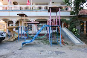 OYO 1721 A. Yani 95 Residence