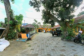 OYO 1721 A. Yani 95 Residence