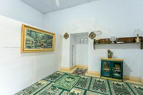 OYO 1721 A. Yani 95 Residence