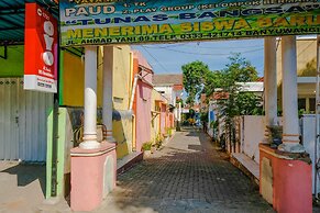 OYO 1721 A. Yani 95 Residence