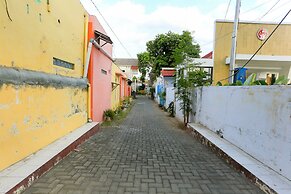 OYO 1721 A. Yani 95 Residence