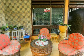 OYO 1721 A. Yani 95 Residence