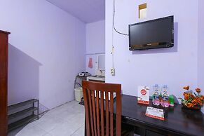 OYO 1721 A. Yani 95 Residence