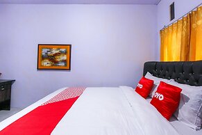 OYO 1721 A. Yani 95 Residence