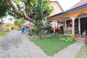 OYO 1721 A. Yani 95 Residence