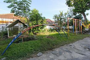 OYO 1721 A. Yani 95 Residence