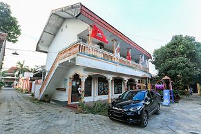 OYO 1721 A. Yani 95 Residence