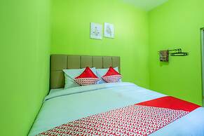 OYO 1399 Cemara Residence Syariah