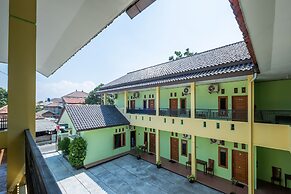 OYO 1399 Cemara Residence Syariah