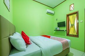 OYO 1399 Cemara Residence Syariah