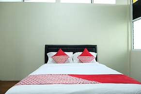 OYO 1853 Guest House D'makmoer