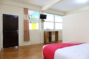 OYO 1853 Guest House D'makmoer