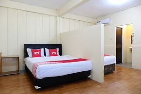 OYO 1853 Guest House D'makmoer