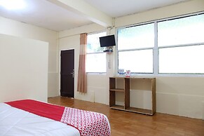 OYO 1853 Guest House D'makmoer