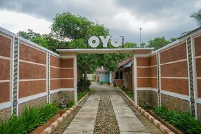 OYO 2029 Hotel Jatimas