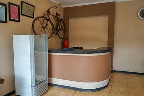 OYO 2029 Hotel Jatimas