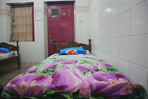 OYO Life 1972 Aman Family Inn Syariah