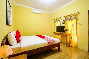 OYO 2047 Opak Village Bed & Breakfast