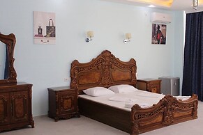 Hotel Nine Brothers