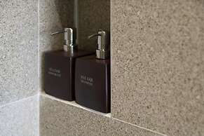 Sharon Apartment and Spa