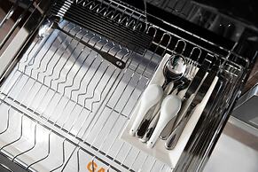 Sharon Apartment and Spa