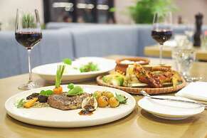 Carinae Danang Hotel