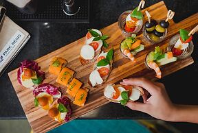 Carinae Danang Hotel