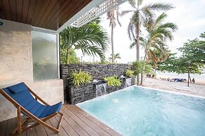 Dojo Pool Villa Beachfront