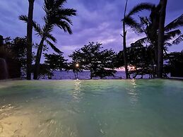 Dojo Pool Villa Beachfront
