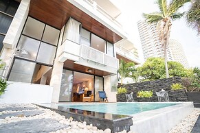 Dojo Pool Villa Beachfront