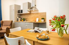 Jimmy's Apartments Emerald