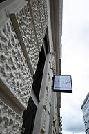 Jimmy's Apartments Emerald