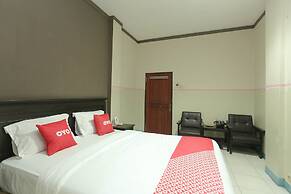 OYO 2057 Hotel Kharisma
