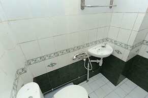 OYO 2057 Hotel Kharisma